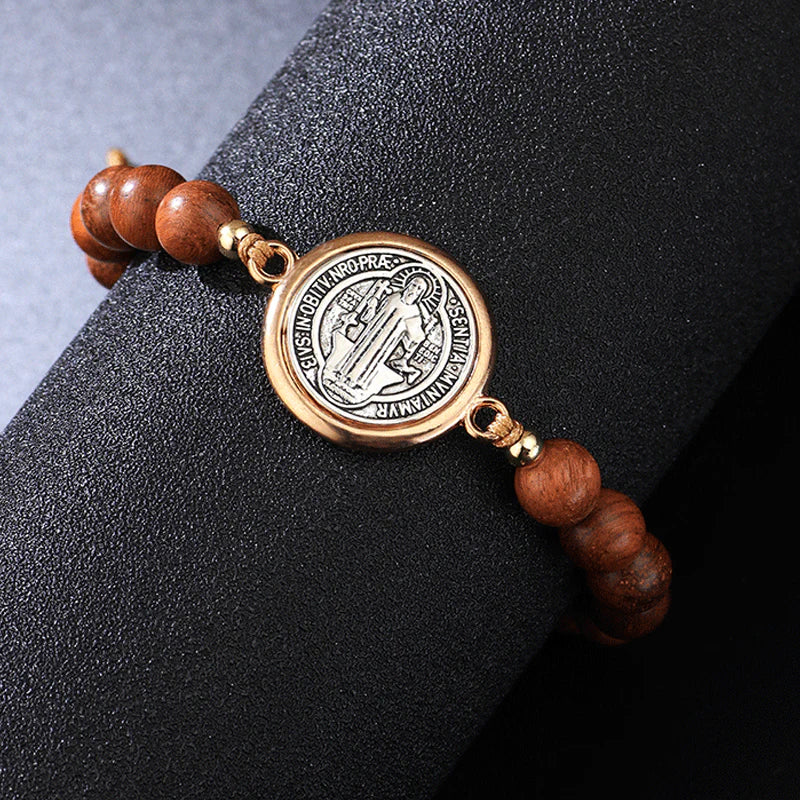 🛡️A loyal companion for guardian spirits✨Bracelet made of natural wood beads with a St. Benedict motif🎁Adjustable, suitable for women and men