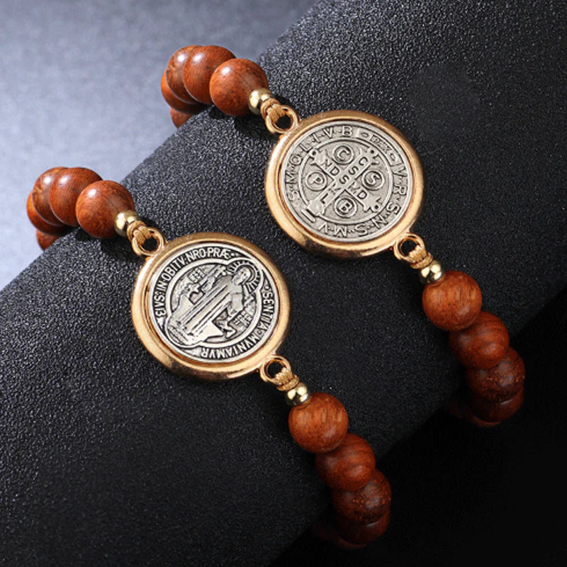 🛡️A loyal companion for guardian spirits✨Bracelet made of natural wood beads with a St. Benedict motif🎁Adjustable, suitable for women and men